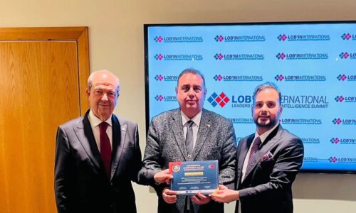 REVAK Ve TÜRDER Başkanı Prof. Dr. Uğur Özgöker OXFORD ÜNİVERSİTESİ’nde Düzenlenen ZİRVE’de HAYATA DEĞER KATANLAR ÖDÜLÜ’nü Aldı.