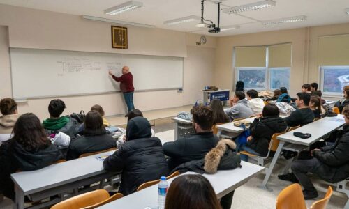 Veriler akademinin durumunu gösterdi: Akademisyen başına 0,35 makale