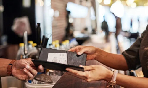 Restoran ve kafe gibi işletmelerde servis ve kuver ücreti alınması yasaklandı