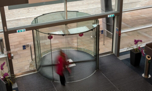 E-ticaret devi bir kez daha satışa çıktı