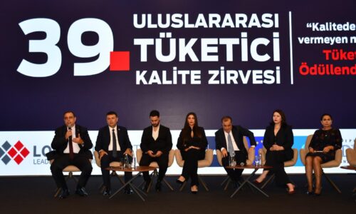 REVAK Yönetim Kurulu Başkanı Prof. Dr. Uğur Özgöker 39. ULUSLARARASI TÜKETİCİ KALİTE ZİRVESİ’nde düzenlenen panelin moderatörlüğünü yaptı.